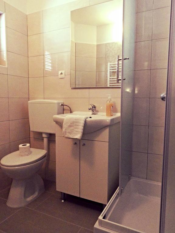 Apartmani Simic Starigrad Paklenica Dış mekan fotoğraf