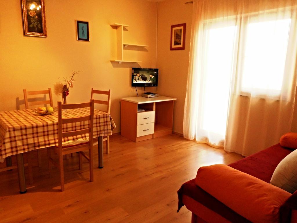 Apartmani Simic Starigrad Paklenica Dış mekan fotoğraf