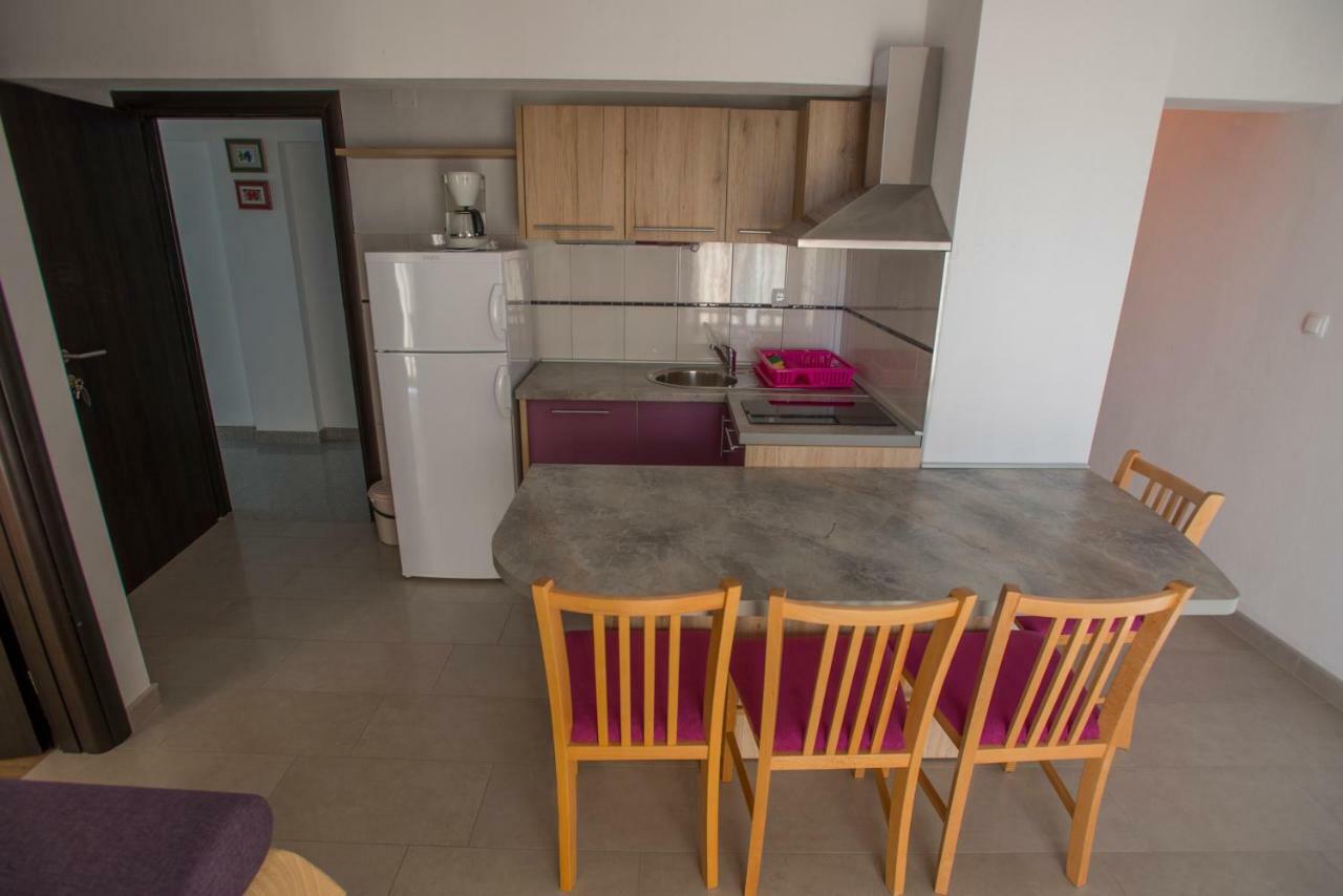 Apartmani Simic Starigrad Paklenica Dış mekan fotoğraf