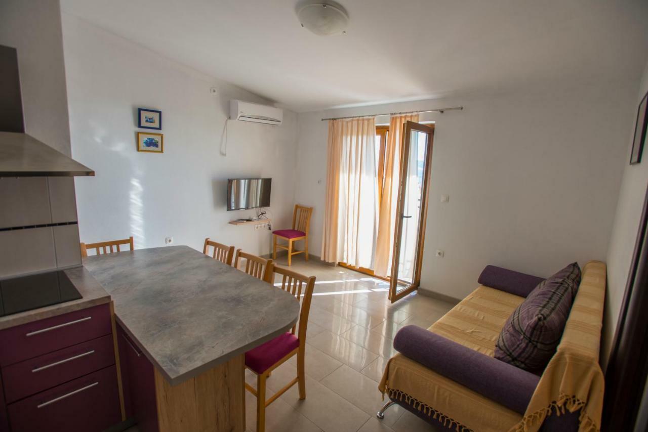 Apartmani Simic Starigrad Paklenica Dış mekan fotoğraf