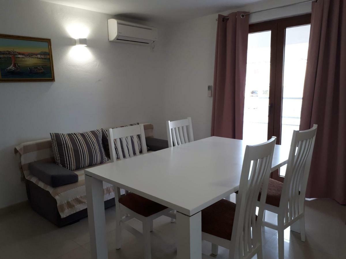 Apartmani Simic Starigrad Paklenica Dış mekan fotoğraf